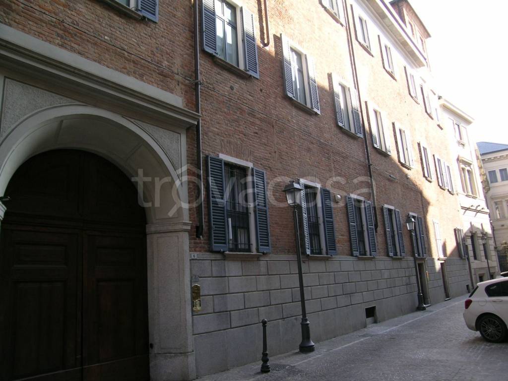 ufficio in affitto a Novara in zona Centro Città