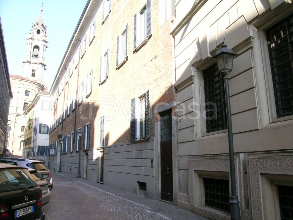 ufficio in affitto a Novara in zona Centro Città