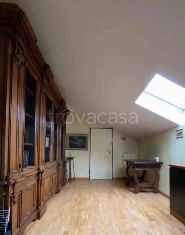 appartamento in affitto a Novara in zona Centro Città