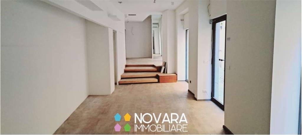 negozio in affitto a Novara in zona Centro Città