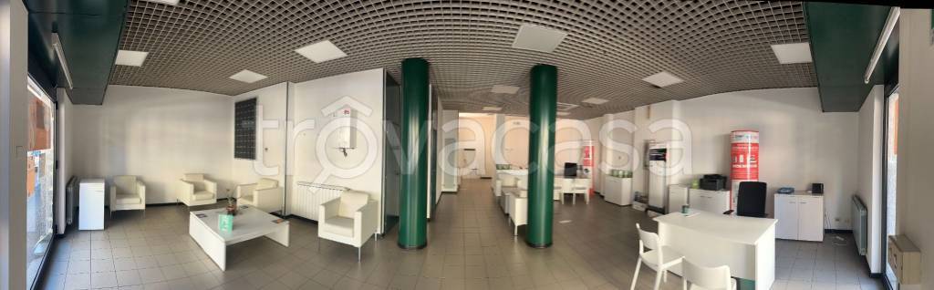 negozio in affitto a Novara in zona zona Agogna - San Paolo