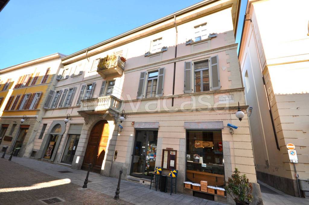 appartamento in affitto a Novara in zona Centro Città