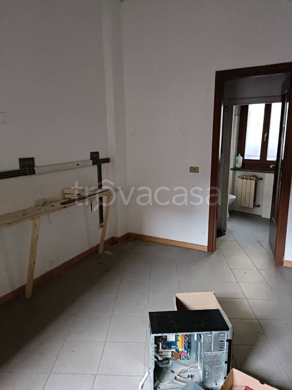 negozio in affitto a Novara in zona zona San Martino