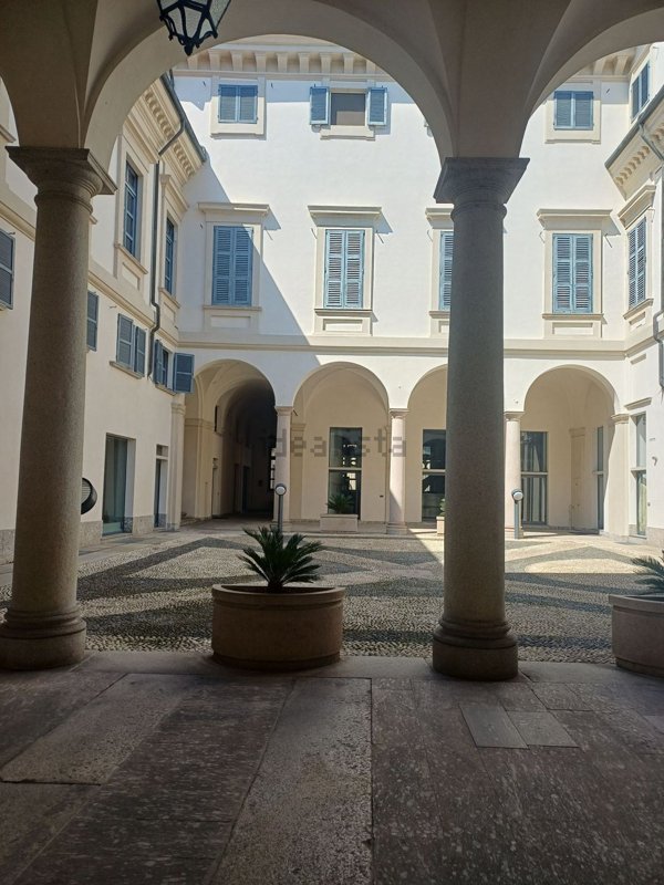 appartamento in affitto a Novara in zona Centro Città