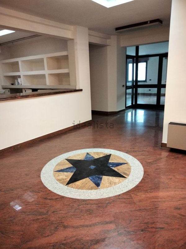 ufficio in affitto a Novara in zona Centro Città