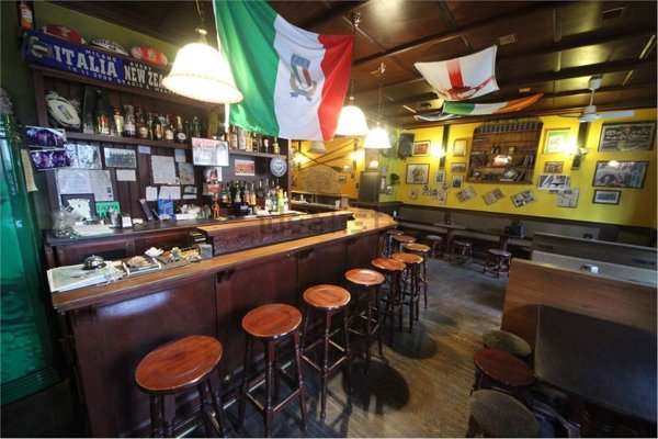 negozio in affitto a Novara in zona Centro Città