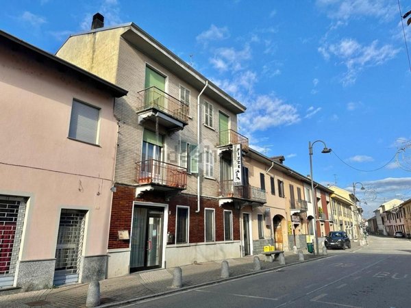 locale commerciale in affitto a Novara in zona Lumellogno