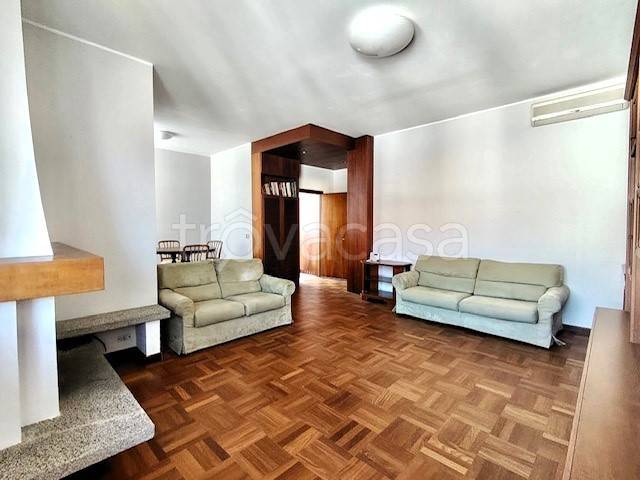 appartamento in affitto a Novara in zona zona Cittadella - Villaggio Dalmazia