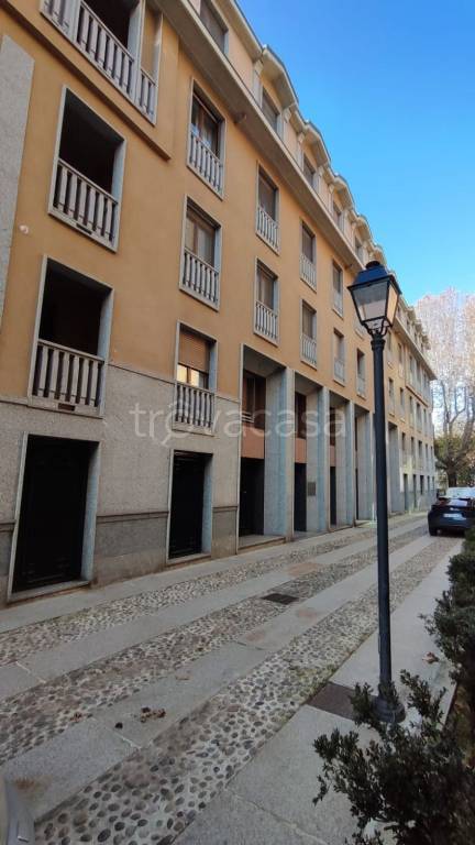 appartamento in affitto a Novara in zona Centro Città