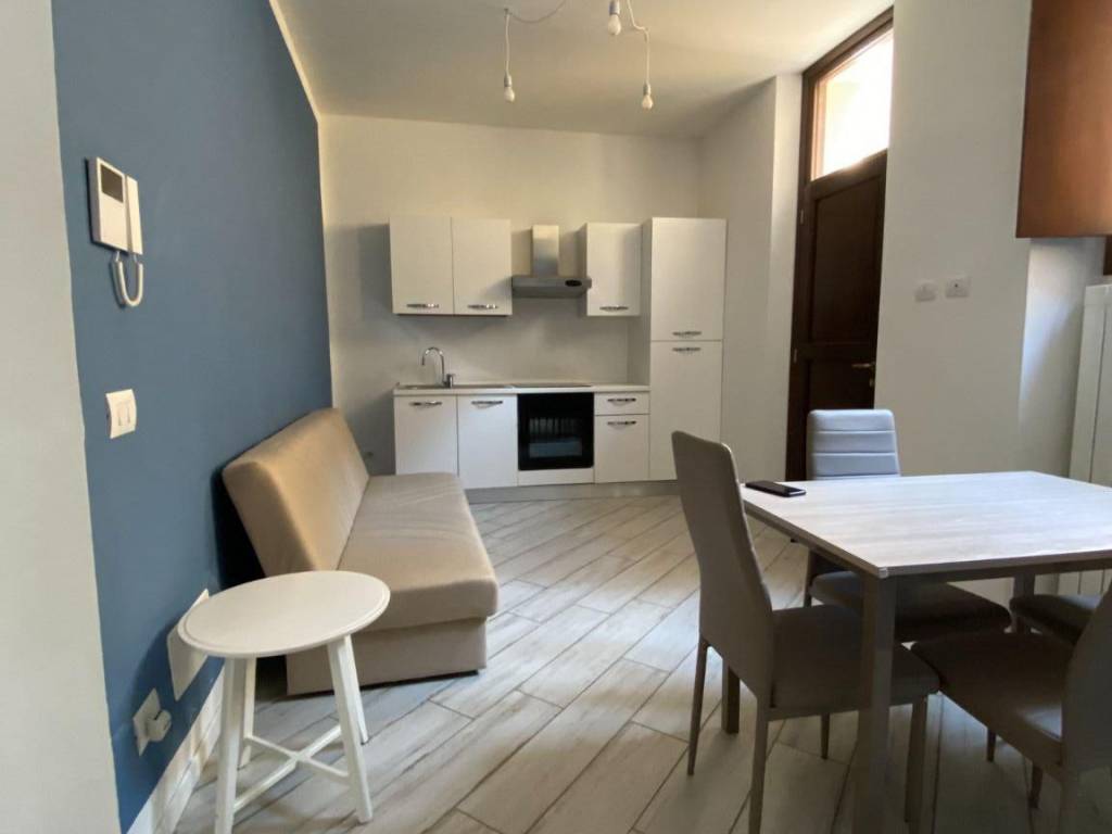 appartamento in affitto a Novara in zona Centro Città
