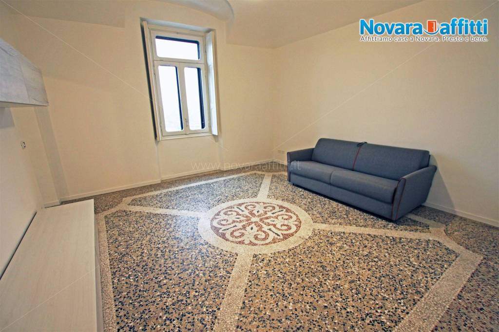 appartamento in affitto a Novara in zona Centro Città