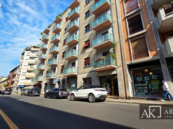 negozio in affitto a Novara in zona zona San Martino