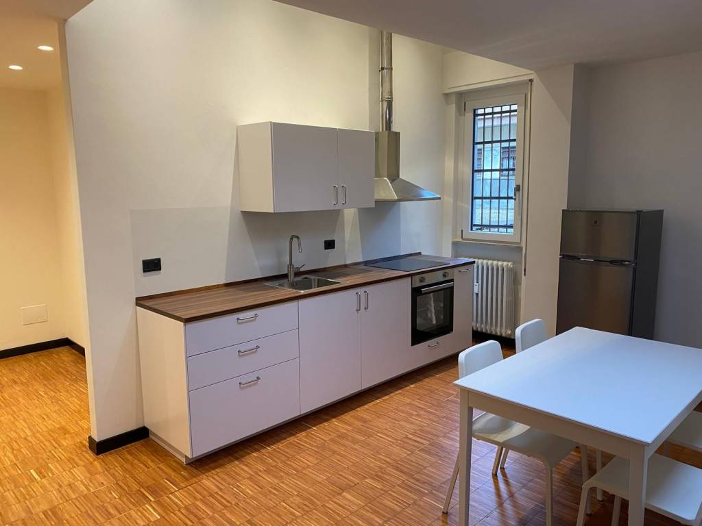 appartamento in affitto a Novara in zona Centro Città