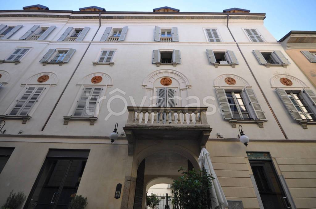 appartamento in affitto a Novara in zona Centro Città