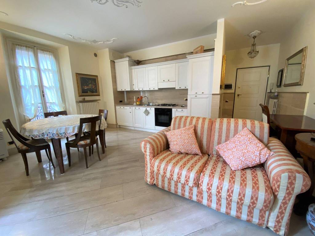 appartamento in affitto a Novara in zona Centro Città