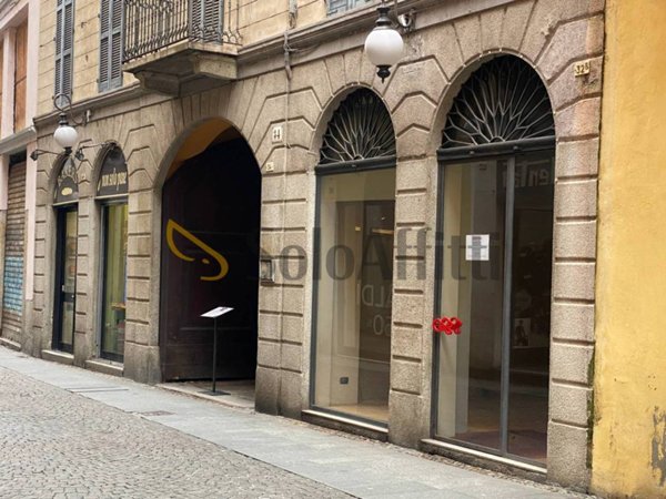 negozio in affitto a Novara in zona Centro Città