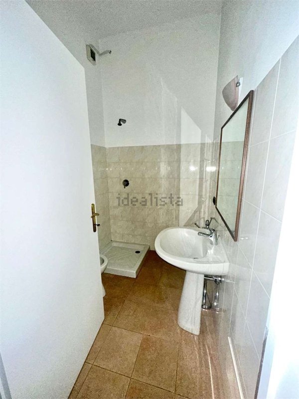 ufficio in affitto a Novara in zona Centro Città