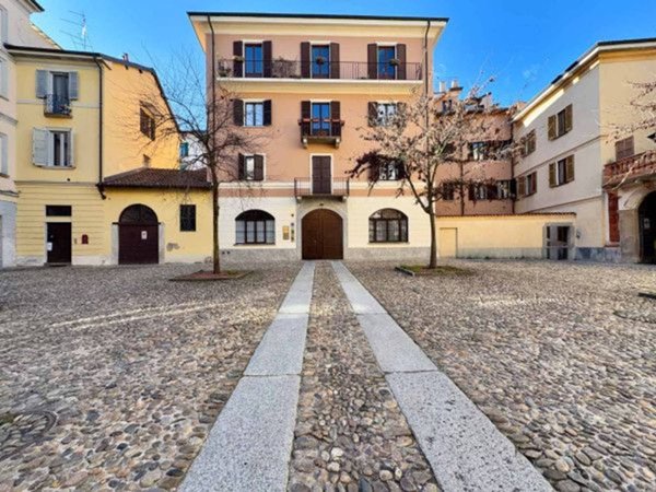 appartamento in affitto a Novara in zona Centro Città