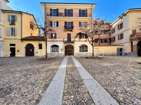 appartamento in affitto a Novara in zona Centro Città