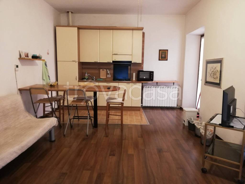 appartamento in affitto a Novara in zona Centro Città