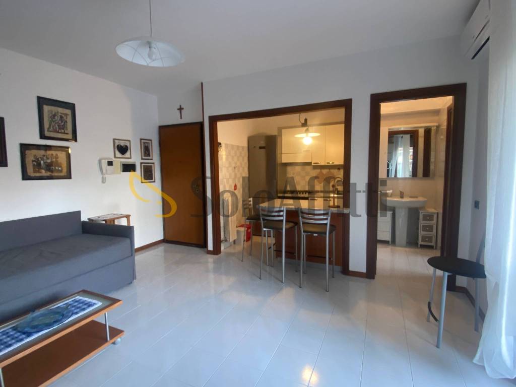 appartamento in affitto a Novara in zona zona Cittadella - Villaggio Dalmazia