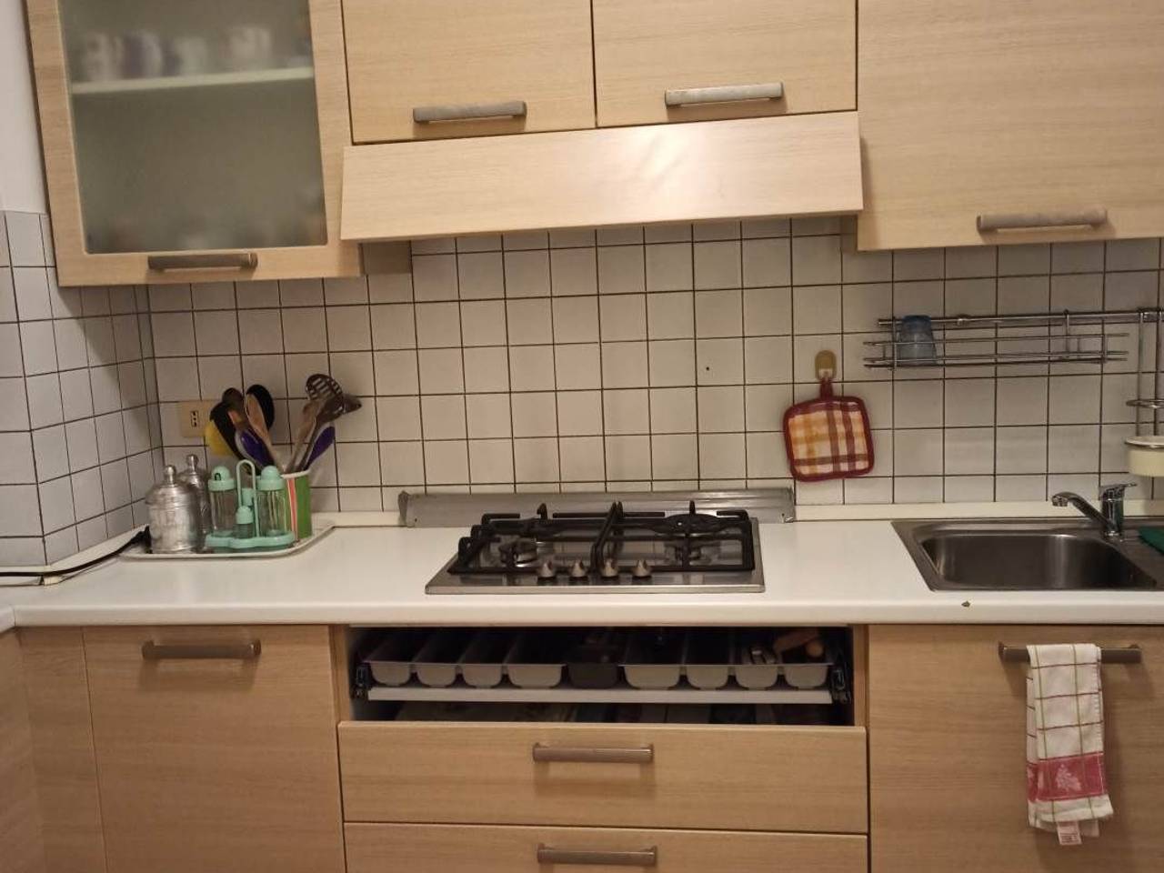 negozio in affitto a Novara in zona zona Cittadella - Villaggio Dalmazia