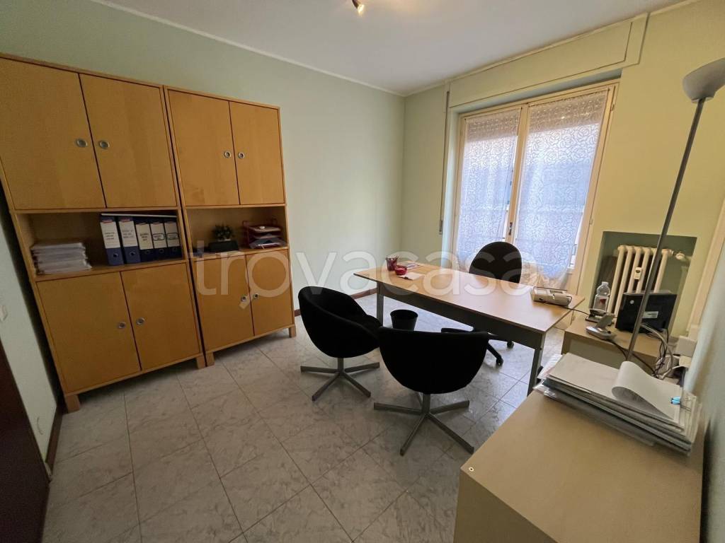 appartamento in affitto a Novara in zona Centro Città