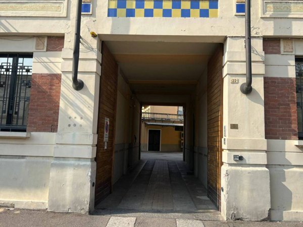 locale commerciale in affitto a Novara in zona Centro Città