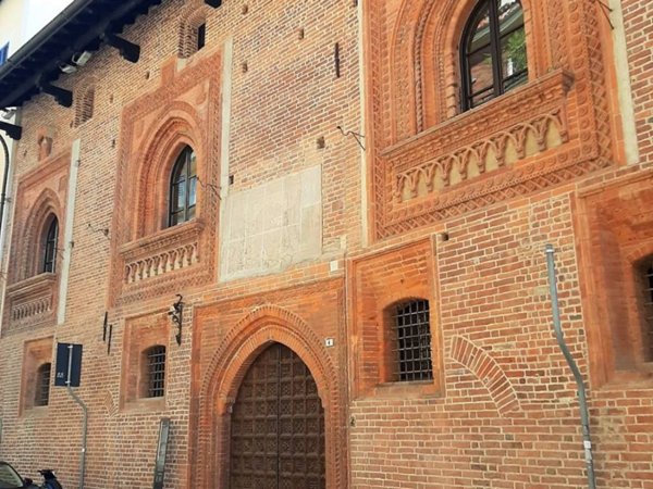 appartamento in affitto a Novara in zona Centro Città