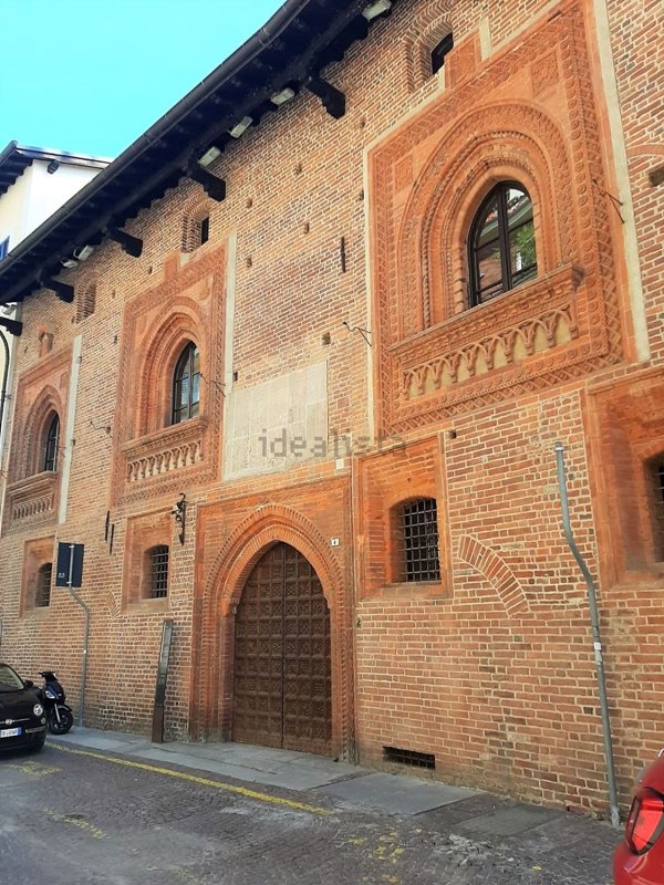 appartamento in affitto a Novara in zona Centro Città