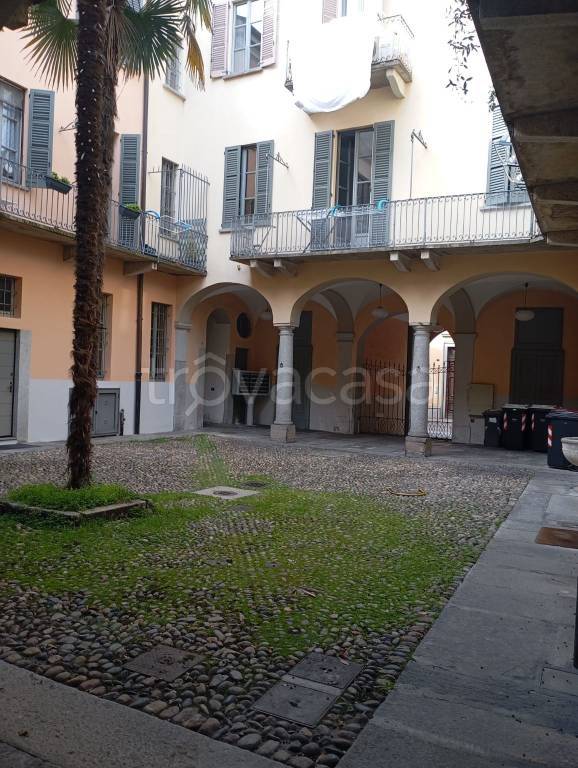 appartamento in affitto a Novara in zona Centro Città