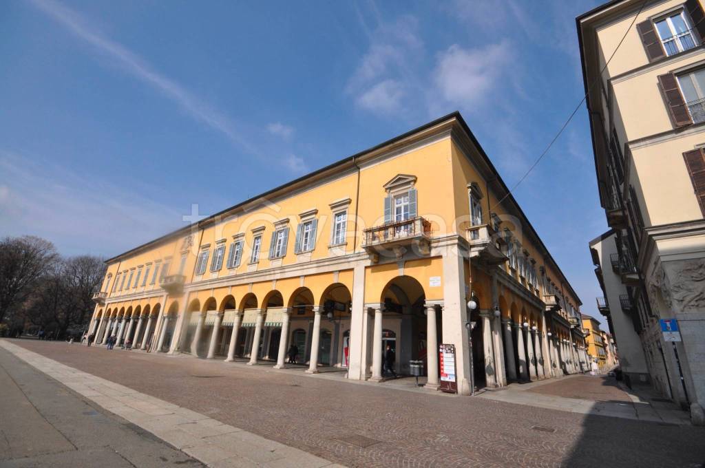 appartamento in affitto a Novara in zona Centro Città