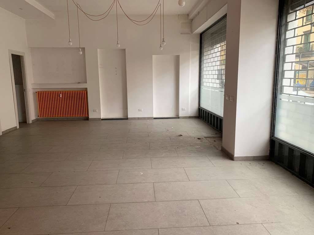 negozio in affitto a Novara in zona zona Porta Mortara