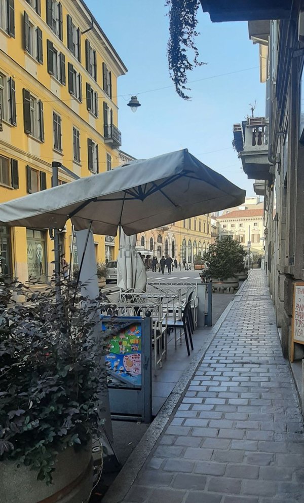 negozio in affitto a Novara in zona Centro Città