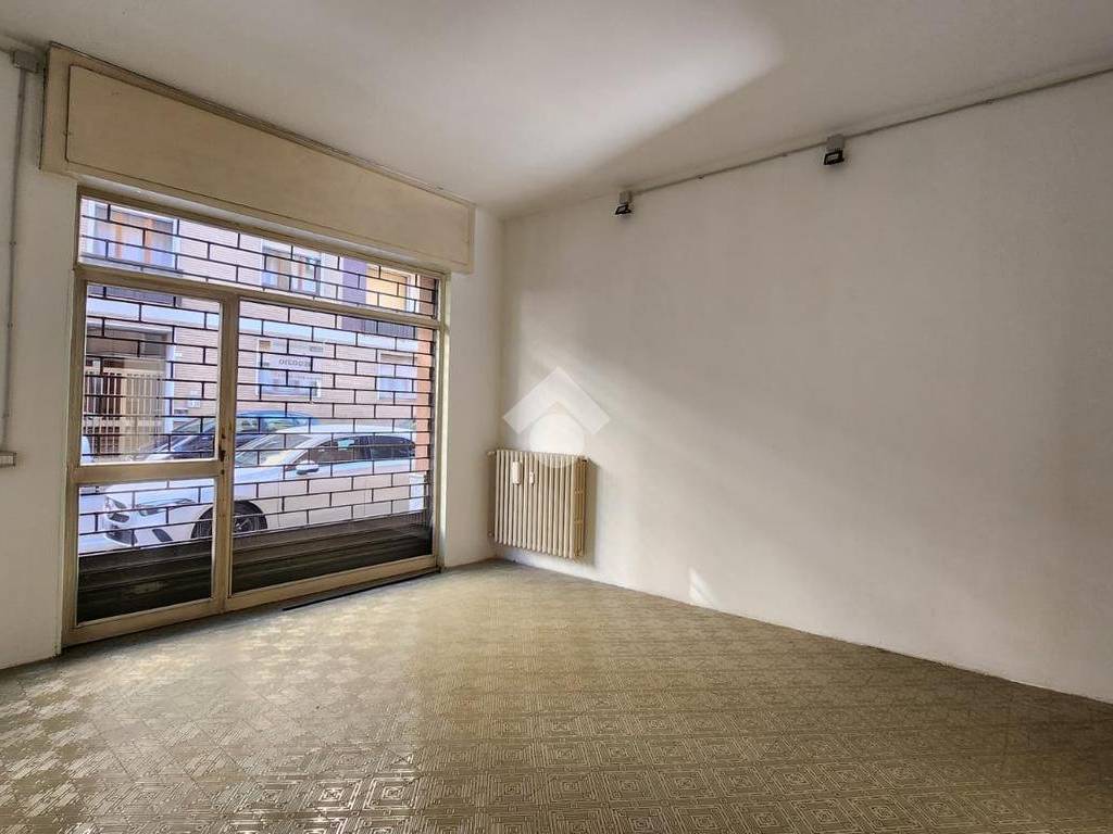 ufficio in affitto a Novara in zona zona Sacro Cuore