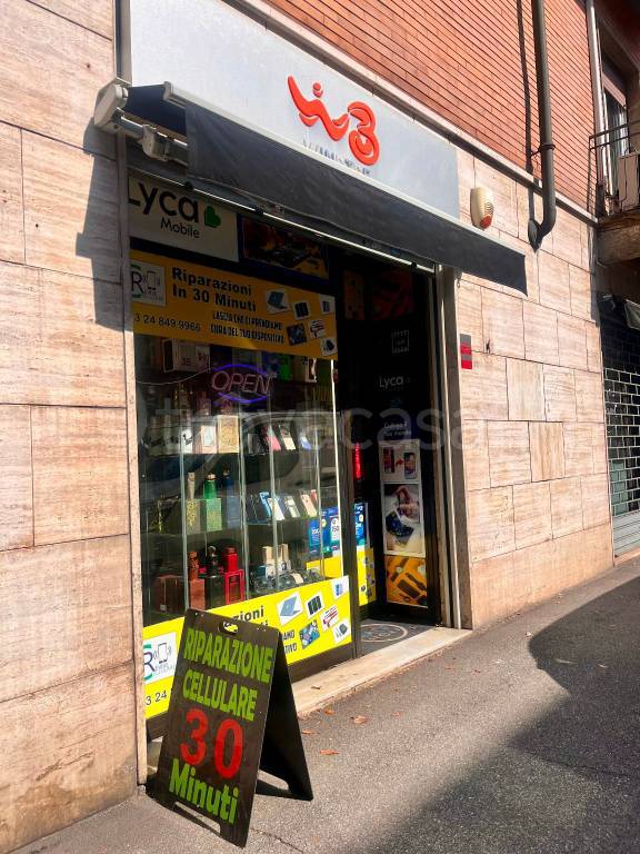 negozio in affitto a Novara in zona zona Sacro Cuore