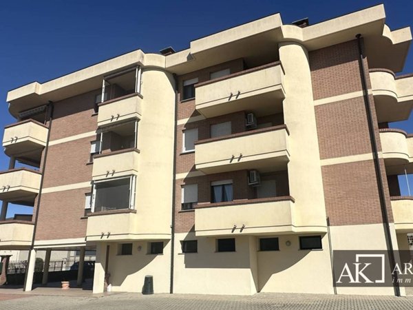 appartamento in affitto a Novara in zona Veveri