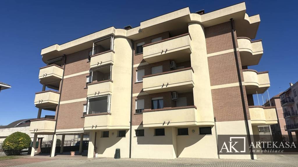 appartamento in affitto a Novara in zona Veveri