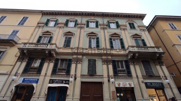 appartamento in affitto a Novara in zona Centro Città