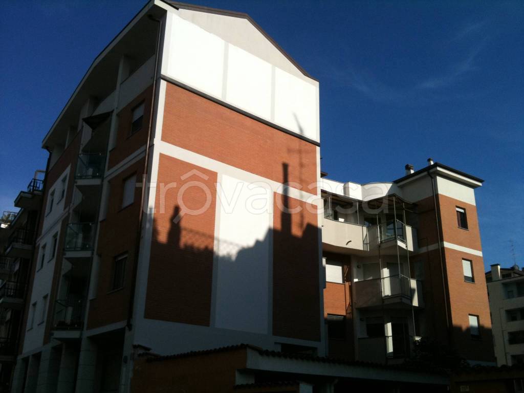 appartamento in affitto a Novara in zona Centro Città