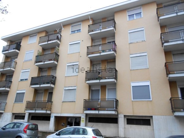 appartamento in affitto a Novara in zona Centro Città