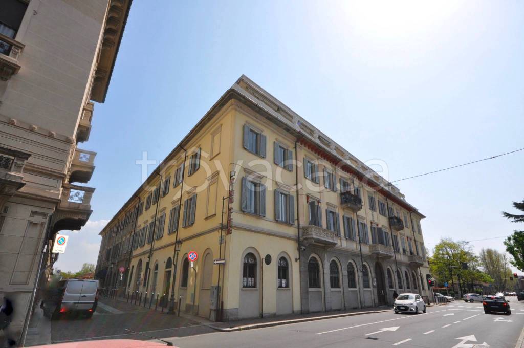 appartamento in affitto a Novara in zona Centro Città