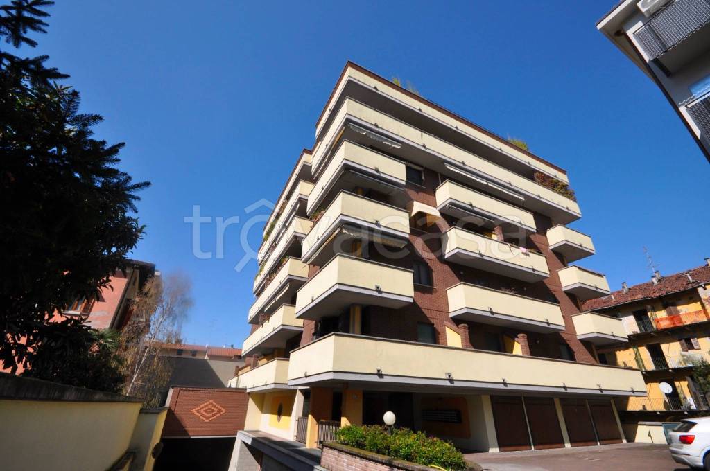 appartamento in affitto a Novara in zona Centro Città