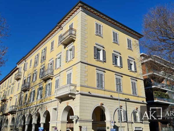 appartamento in affitto a Novara in zona Centro Città