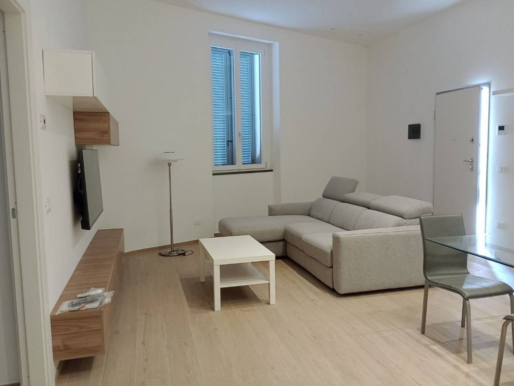 appartamento in affitto a Novara in zona Centro Città