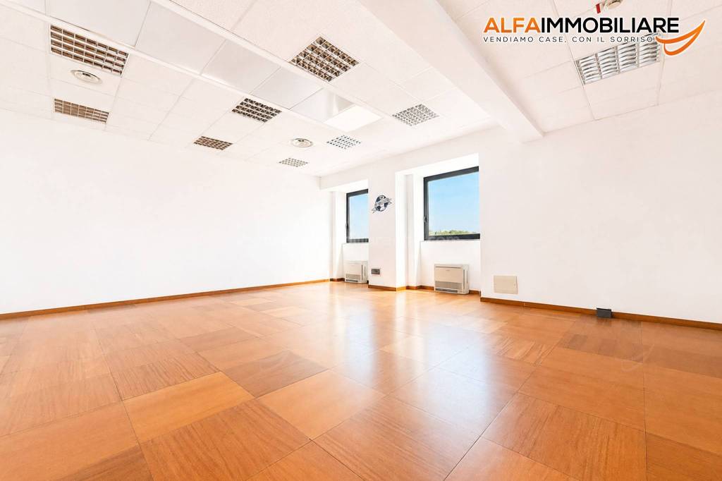 ufficio in affitto a Novara in zona zona Sant'Agabio