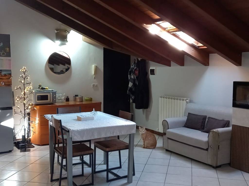 appartamento in affitto ad Oleggio