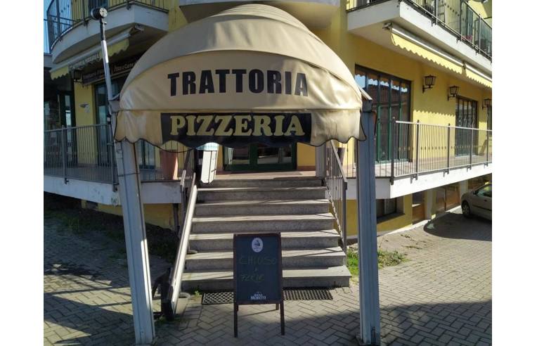 negozio in affitto ad Oleggio