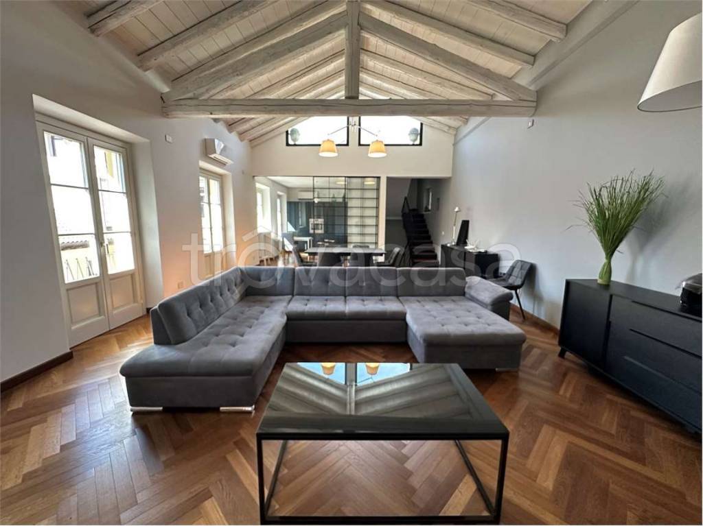 appartamento in affitto ad Oleggio