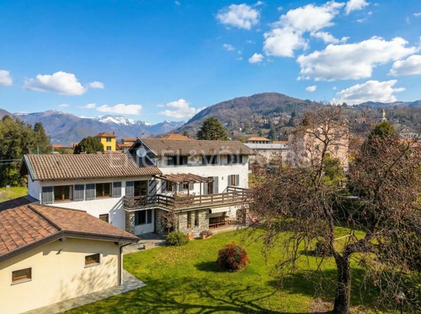 casa indipendente in affitto a Pettenasco